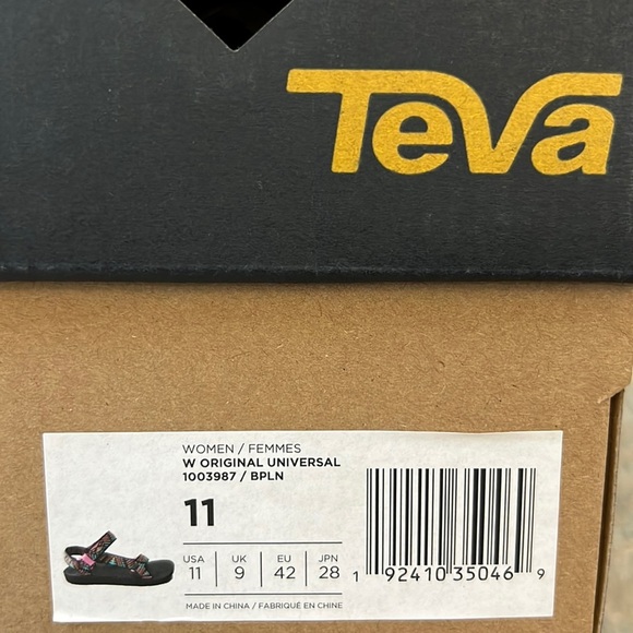 New in the box Teva original universal strap multi color sandals size various - Picture 8 of 10